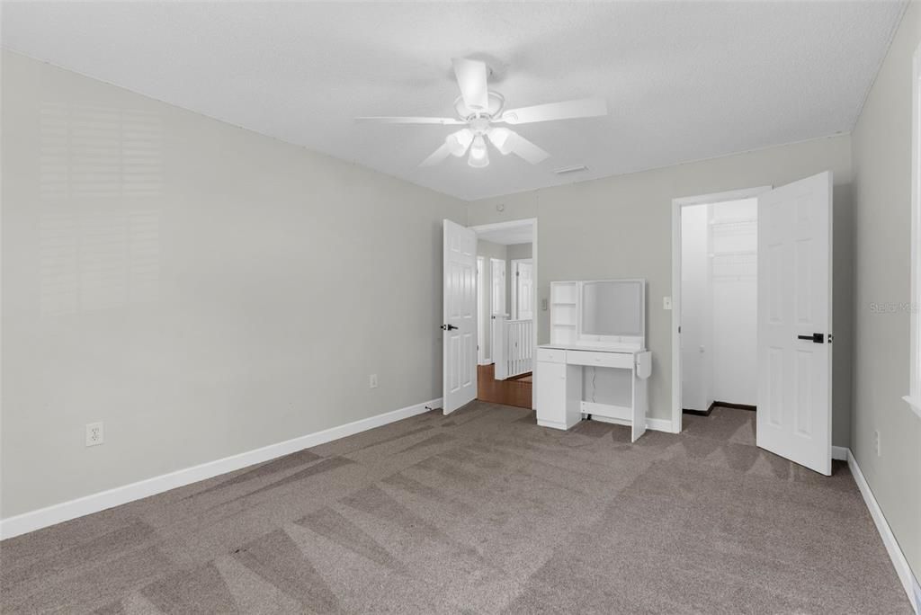 En Venta: $749,000 (4 camas, 3 baños, 3476 Pies cuadrados)