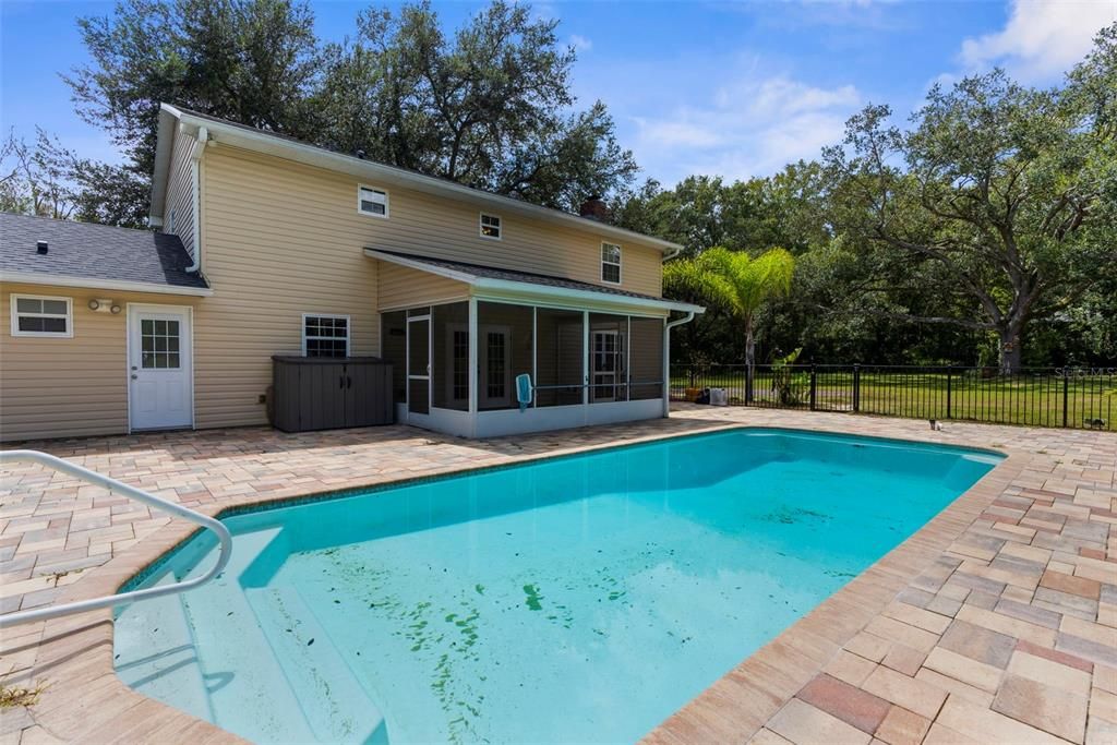 En Venta: $749,000 (4 camas, 3 baños, 3476 Pies cuadrados)