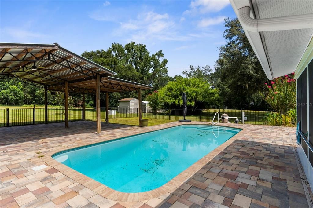 En Venta: $749,000 (4 camas, 3 baños, 3476 Pies cuadrados)