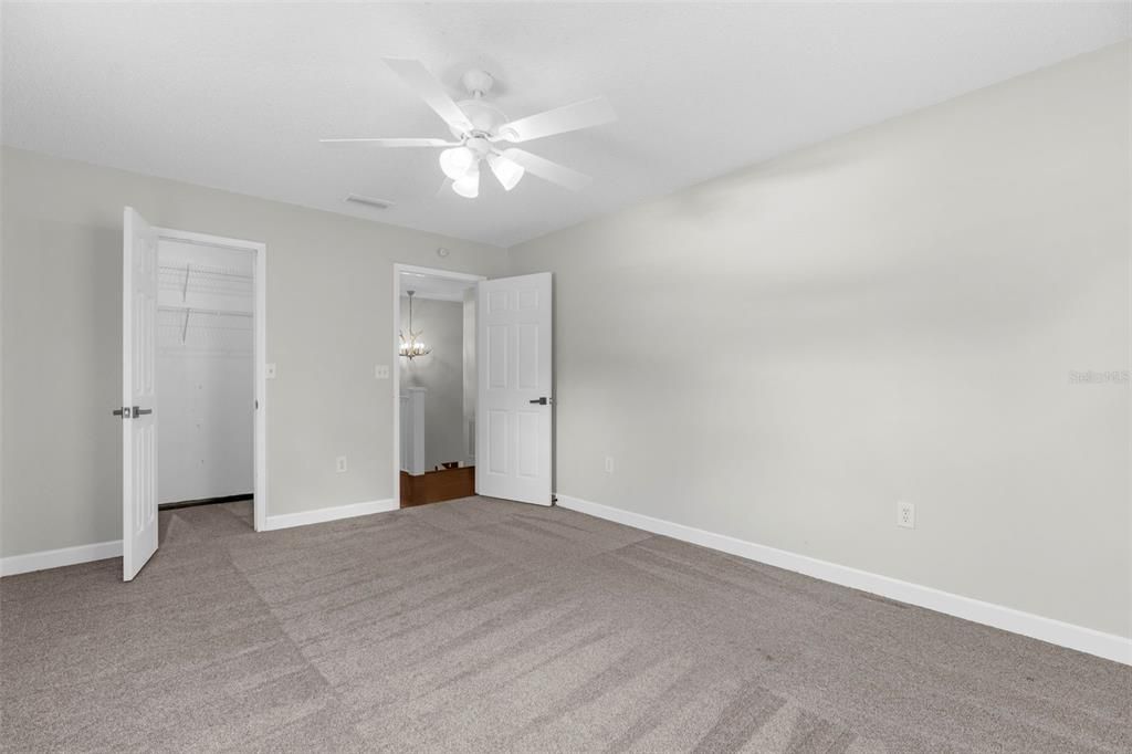 En Venta: $749,000 (4 camas, 3 baños, 3476 Pies cuadrados)