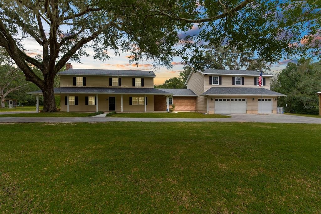 En Venta: $749,000 (4 camas, 3 baños, 3476 Pies cuadrados)