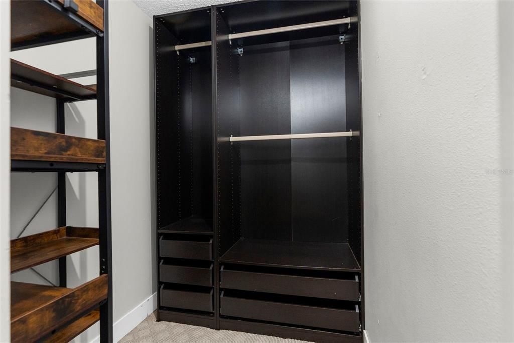 En Venta: $749,000 (4 camas, 3 baños, 3476 Pies cuadrados)