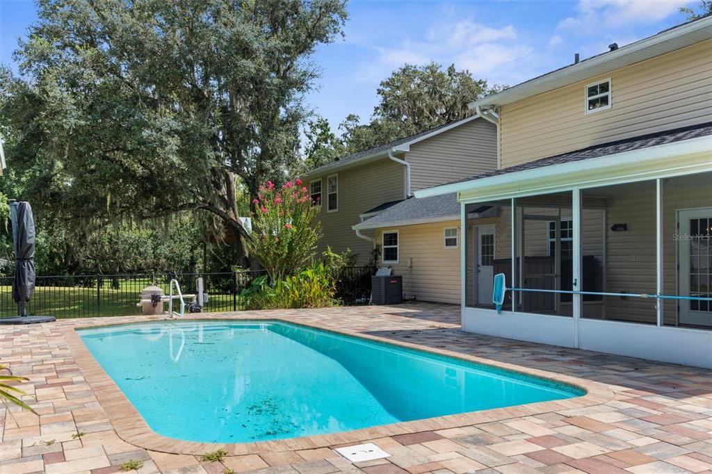 En Venta: $749,000 (4 camas, 3 baños, 3476 Pies cuadrados)