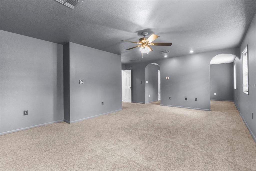 En Venta: $749,000 (4 camas, 3 baños, 3476 Pies cuadrados)