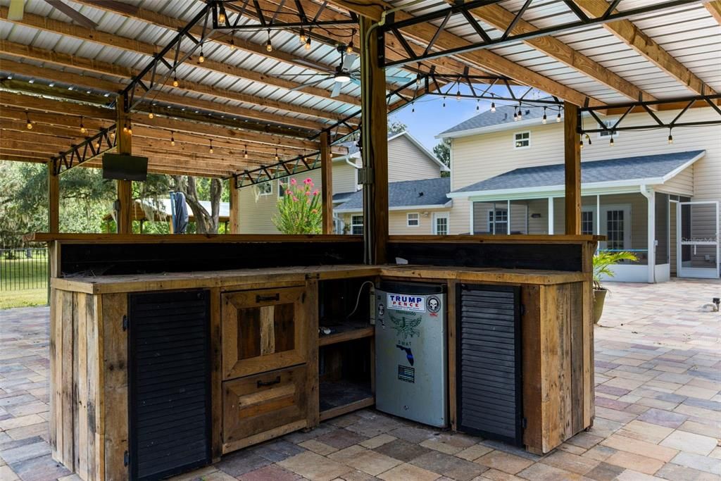 En Venta: $749,000 (4 camas, 3 baños, 3476 Pies cuadrados)