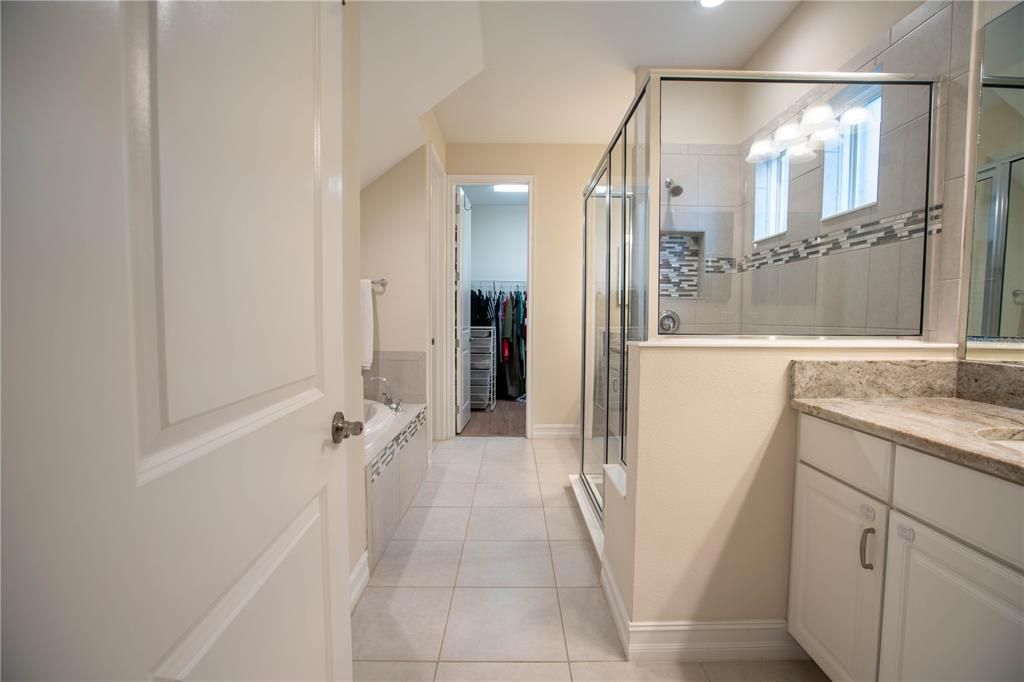 For Sale: $650,000 (4 beds, 3 baths, 2910 Square Feet)