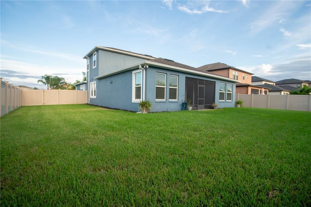 For Sale: $650,000 (4 beds, 3 baths, 2910 Square Feet)