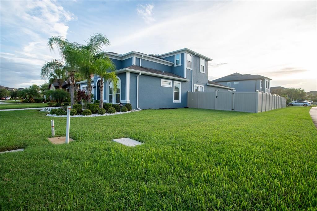 For Sale: $650,000 (4 beds, 3 baths, 2910 Square Feet)