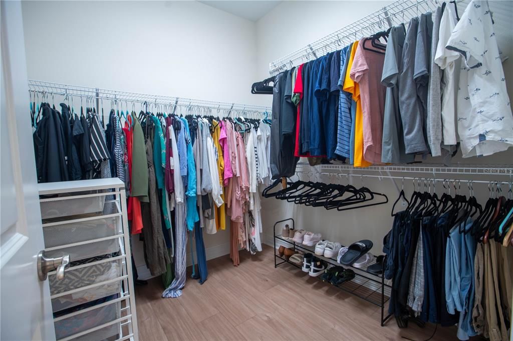 For Sale: $650,000 (4 beds, 3 baths, 2910 Square Feet)