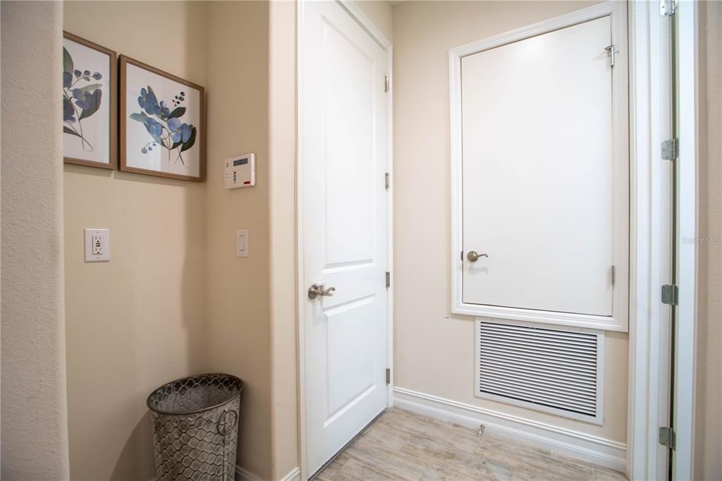 For Sale: $650,000 (4 beds, 3 baths, 2910 Square Feet)