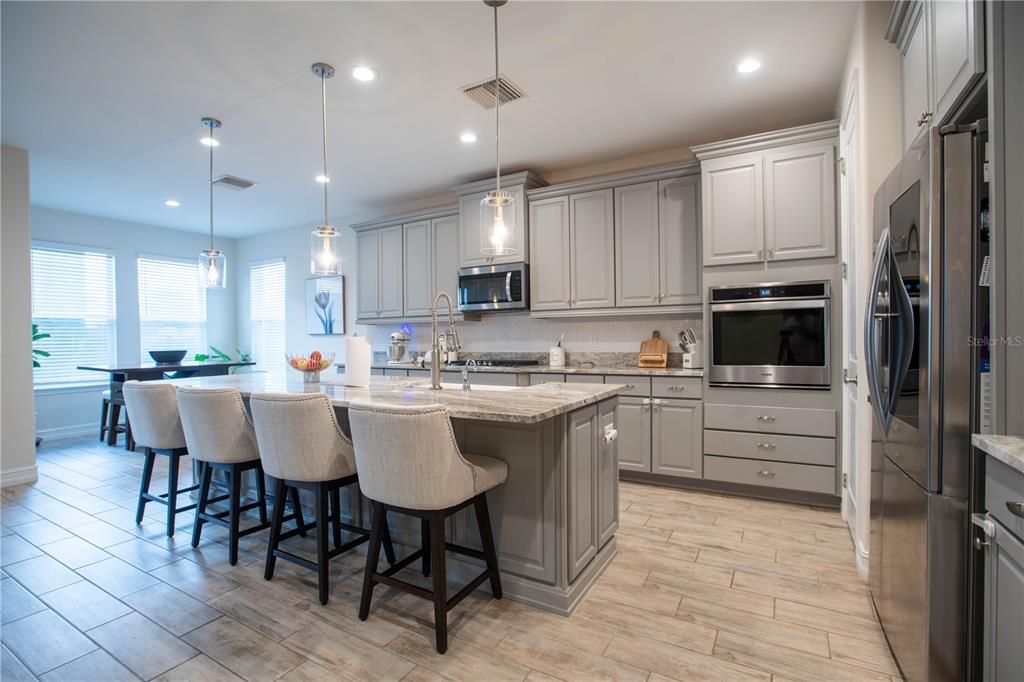 For Sale: $650,000 (4 beds, 3 baths, 2910 Square Feet)