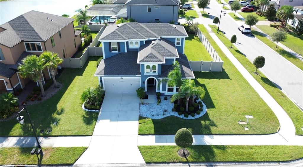 For Sale: $650,000 (4 beds, 3 baths, 2910 Square Feet)