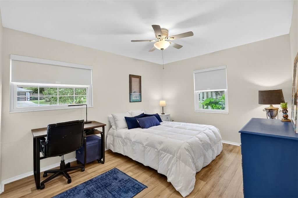 Active With Contract: $485,000 (3 beds, 2 baths, 1733 Square Feet)