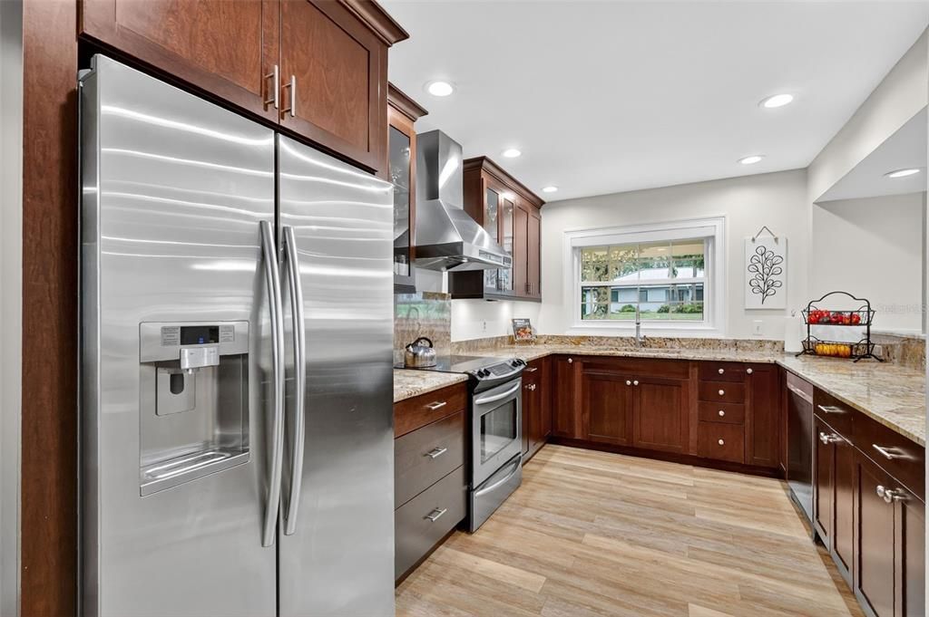 Active With Contract: $485,000 (3 beds, 2 baths, 1733 Square Feet)