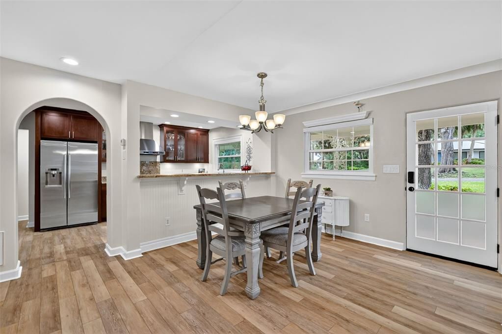 Active With Contract: $485,000 (3 beds, 2 baths, 1733 Square Feet)