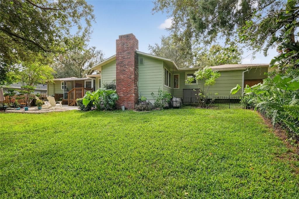 Active With Contract: $485,000 (3 beds, 2 baths, 1733 Square Feet)