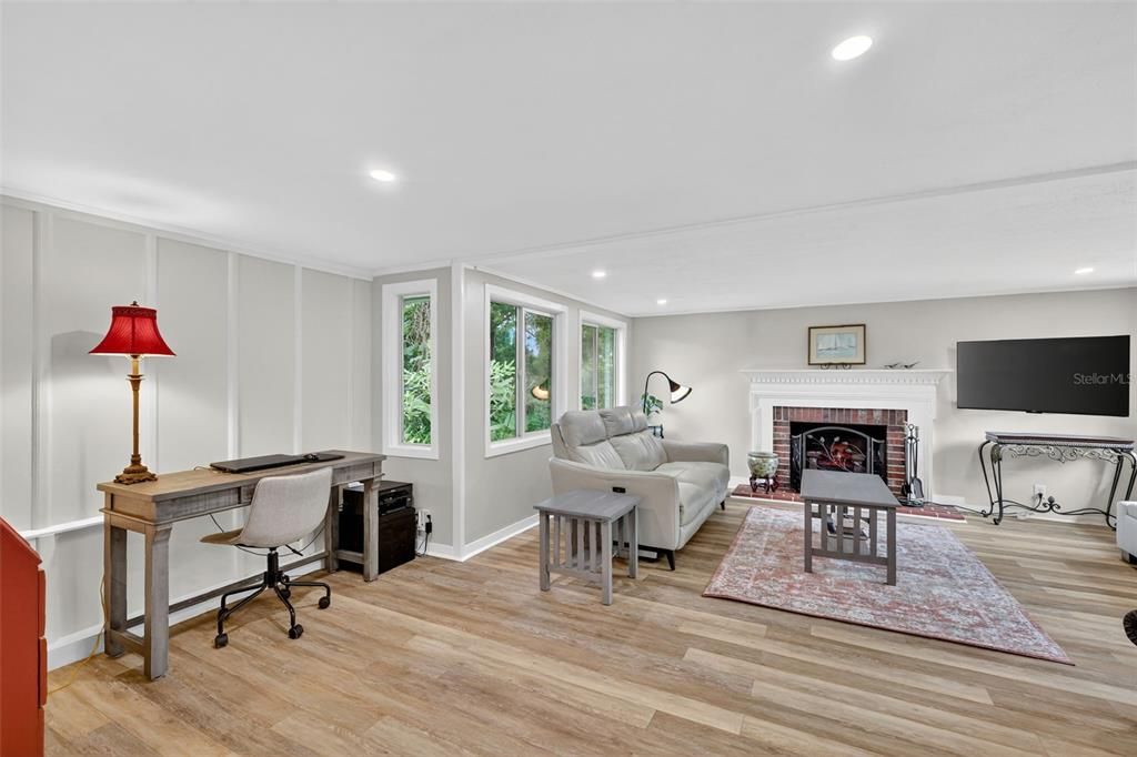 Active With Contract: $485,000 (3 beds, 2 baths, 1733 Square Feet)