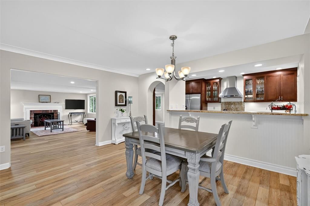 Active With Contract: $485,000 (3 beds, 2 baths, 1733 Square Feet)