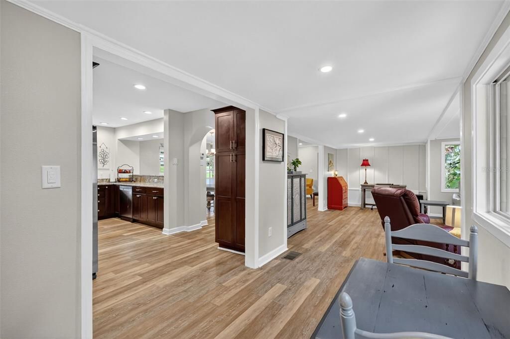 Active With Contract: $485,000 (3 beds, 2 baths, 1733 Square Feet)