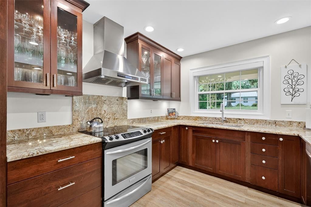 Active With Contract: $485,000 (3 beds, 2 baths, 1733 Square Feet)