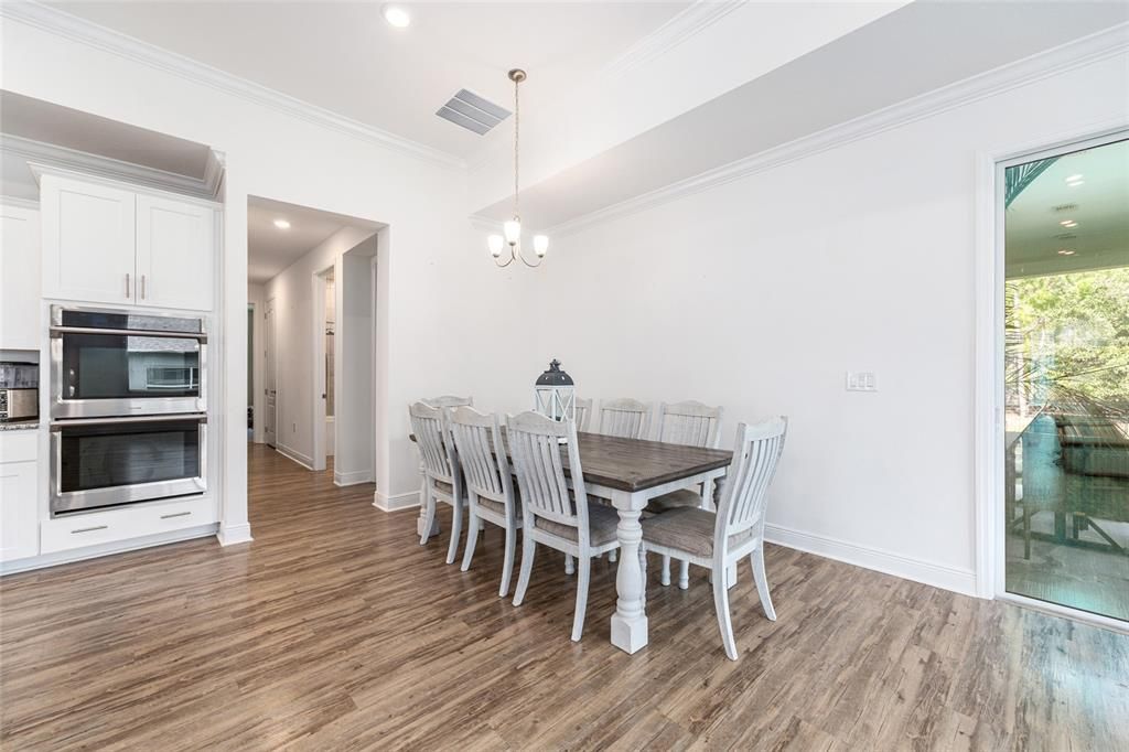 En Venta: $489,900 (4 camas, 3 baños, 3060 Pies cuadrados)