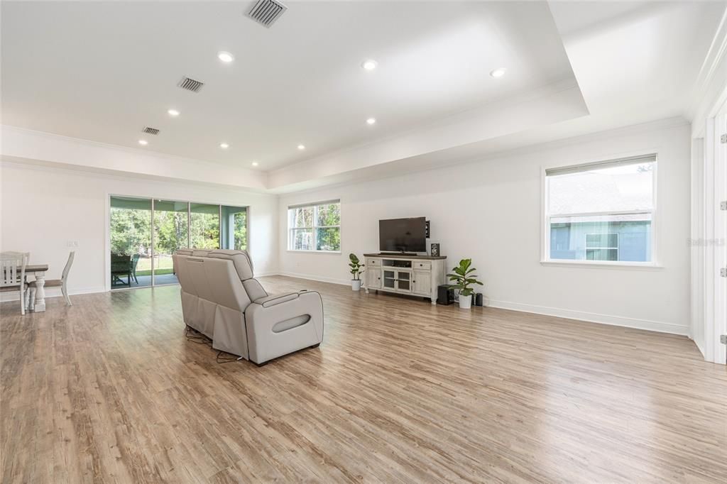 En Venta: $489,900 (4 camas, 3 baños, 3060 Pies cuadrados)