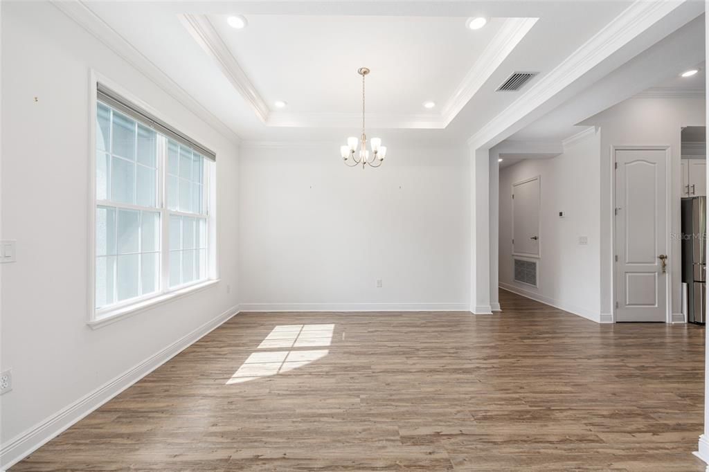 En Venta: $489,900 (4 camas, 3 baños, 3060 Pies cuadrados)