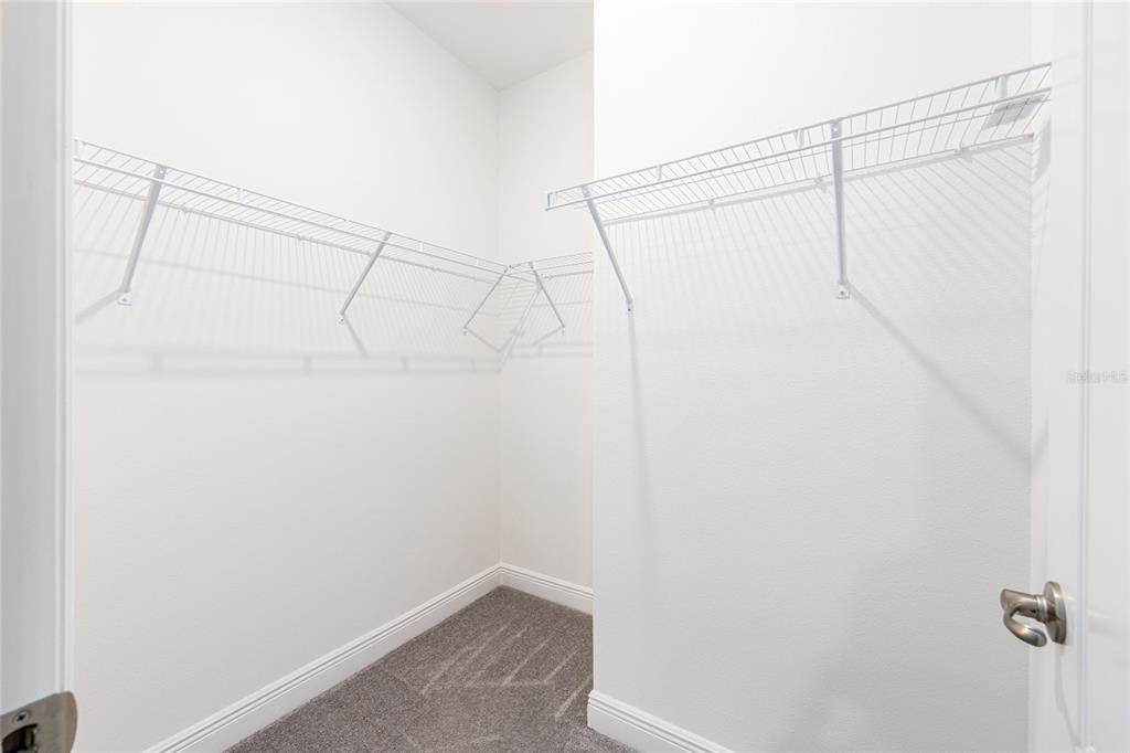 En Venta: $489,900 (4 camas, 3 baños, 3060 Pies cuadrados)