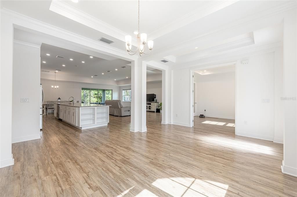 En Venta: $489,900 (4 camas, 3 baños, 3060 Pies cuadrados)