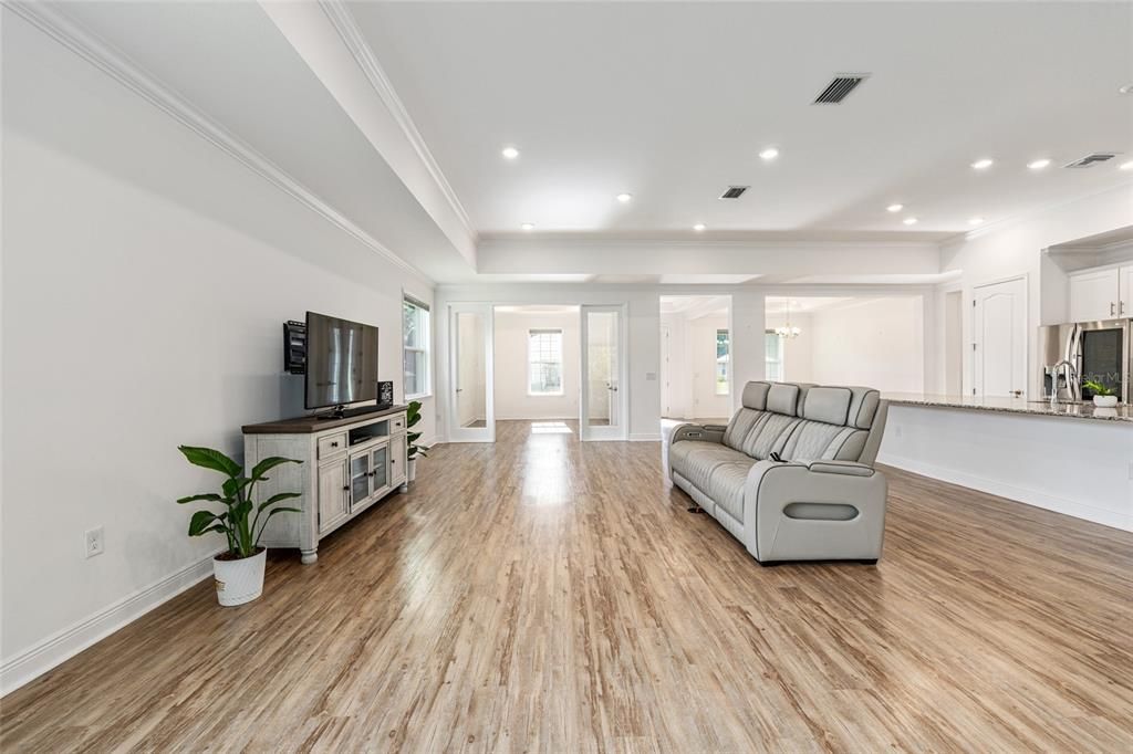 En Venta: $489,900 (4 camas, 3 baños, 3060 Pies cuadrados)