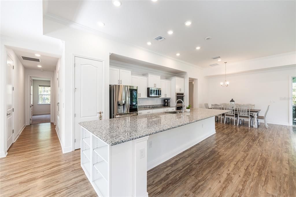 En Venta: $489,900 (4 camas, 3 baños, 3060 Pies cuadrados)