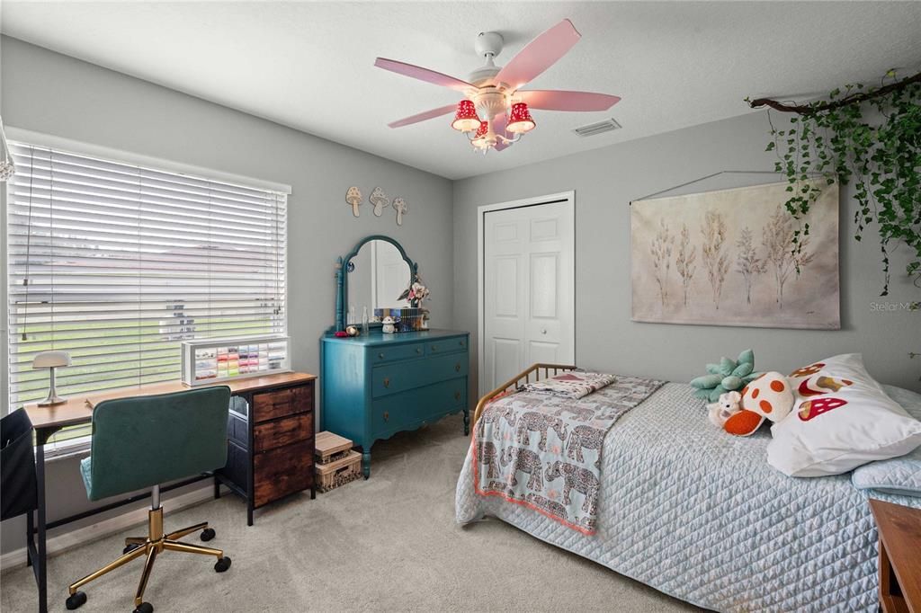 На продажу: $679,900 (4 спален, 3 ванн, 2427 Квадратных фут)