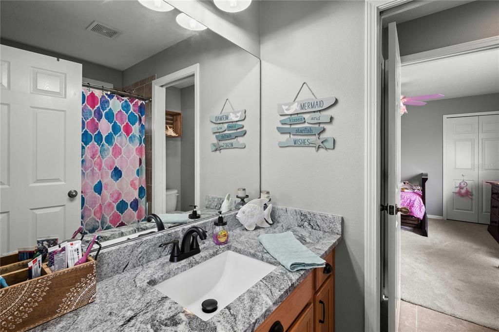 На продажу: $679,900 (4 спален, 3 ванн, 2427 Квадратных фут)