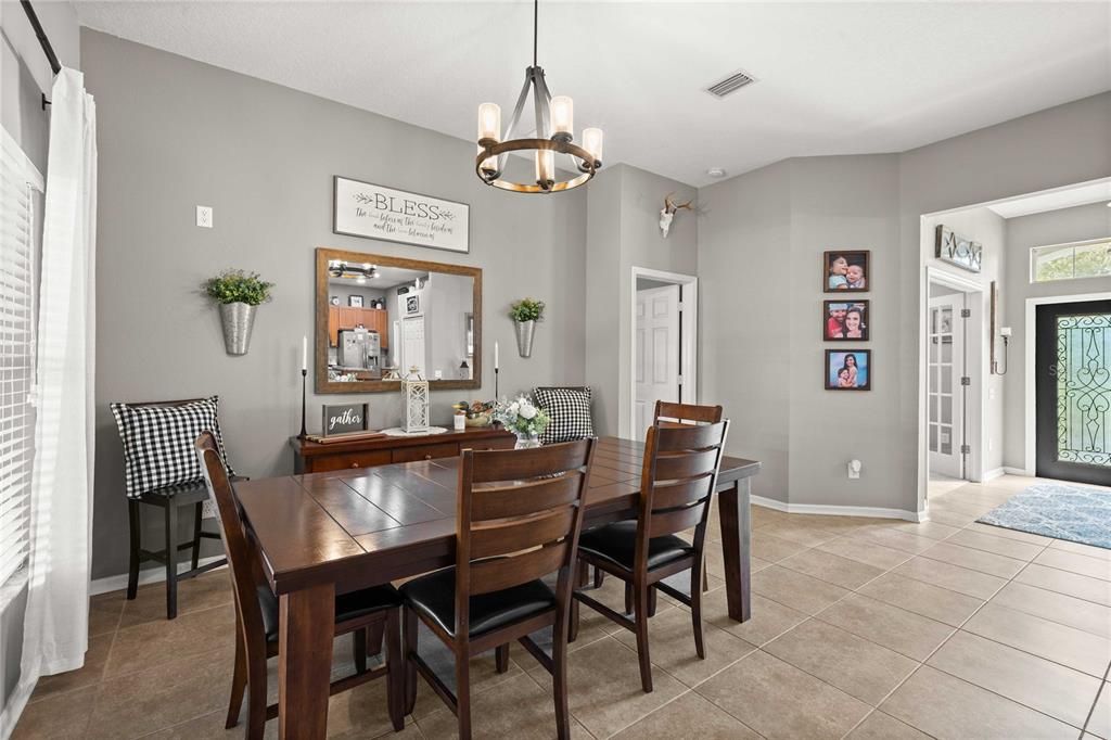 На продажу: $679,900 (4 спален, 3 ванн, 2427 Квадратных фут)