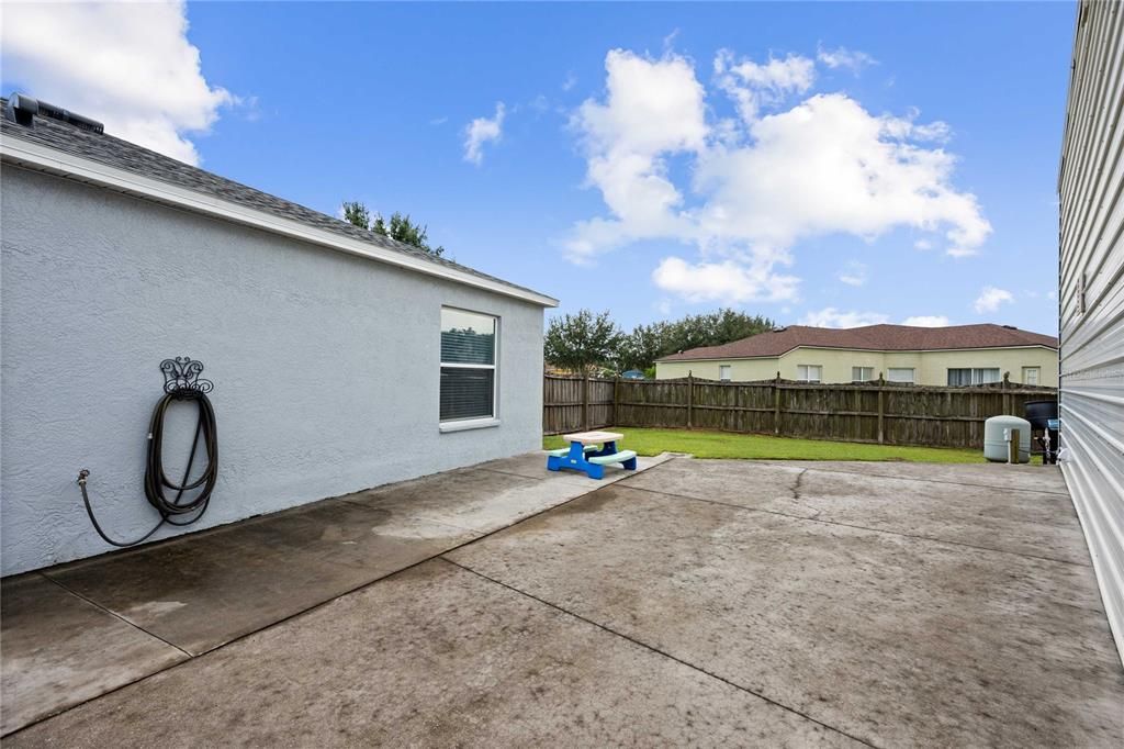 На продажу: $679,900 (4 спален, 3 ванн, 2427 Квадратных фут)