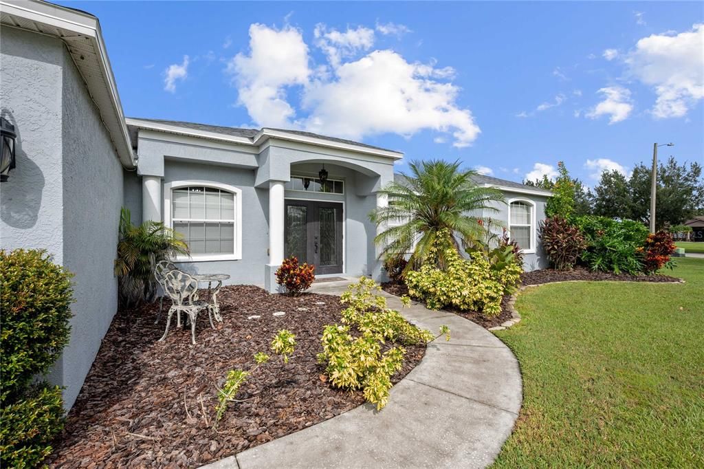 На продажу: $679,900 (4 спален, 3 ванн, 2427 Квадратных фут)