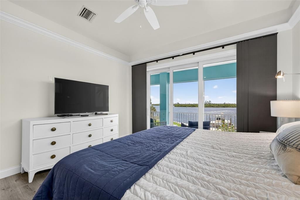 For Sale: $3,250,000 (3 beds, 3 baths, 2089 Square Feet)