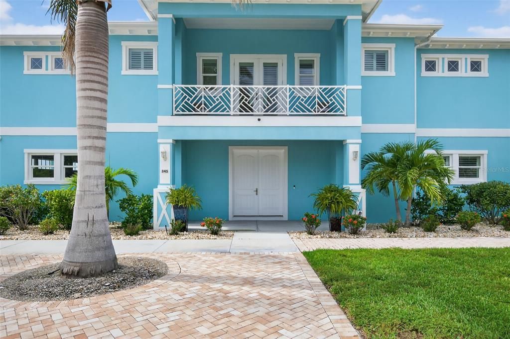 For Sale: $3,250,000 (3 beds, 3 baths, 2089 Square Feet)