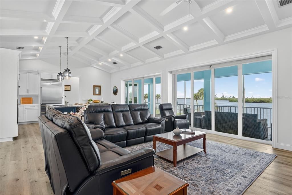 For Sale: $3,250,000 (3 beds, 3 baths, 2089 Square Feet)