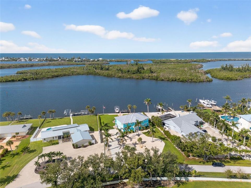 For Sale: $3,250,000 (3 beds, 3 baths, 2089 Square Feet)