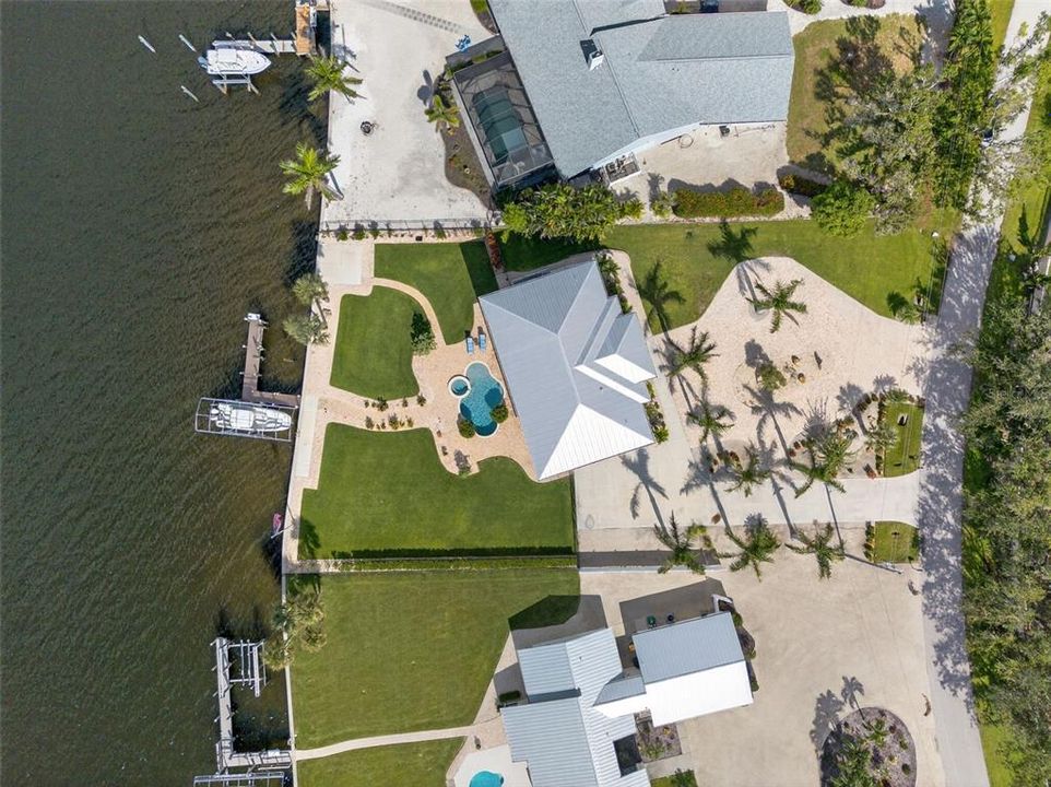 For Sale: $3,250,000 (3 beds, 3 baths, 2089 Square Feet)