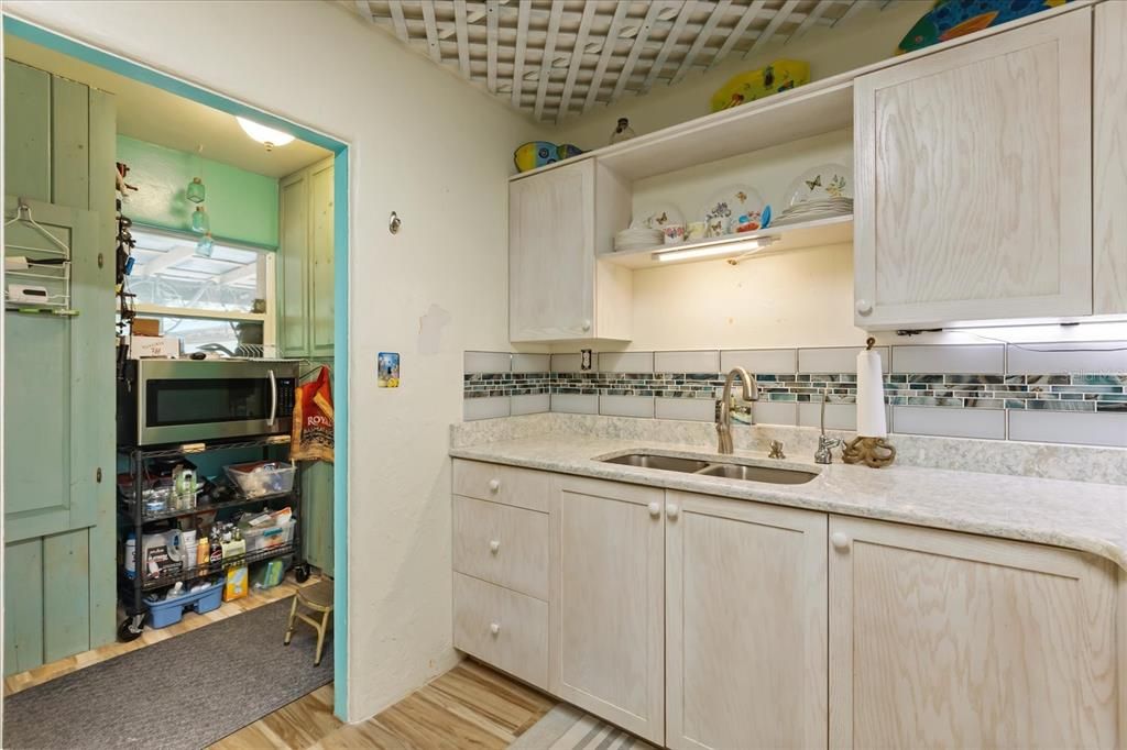 待售: $749,000 (2 贝兹, 1 浴室, 1118 平方英尺)