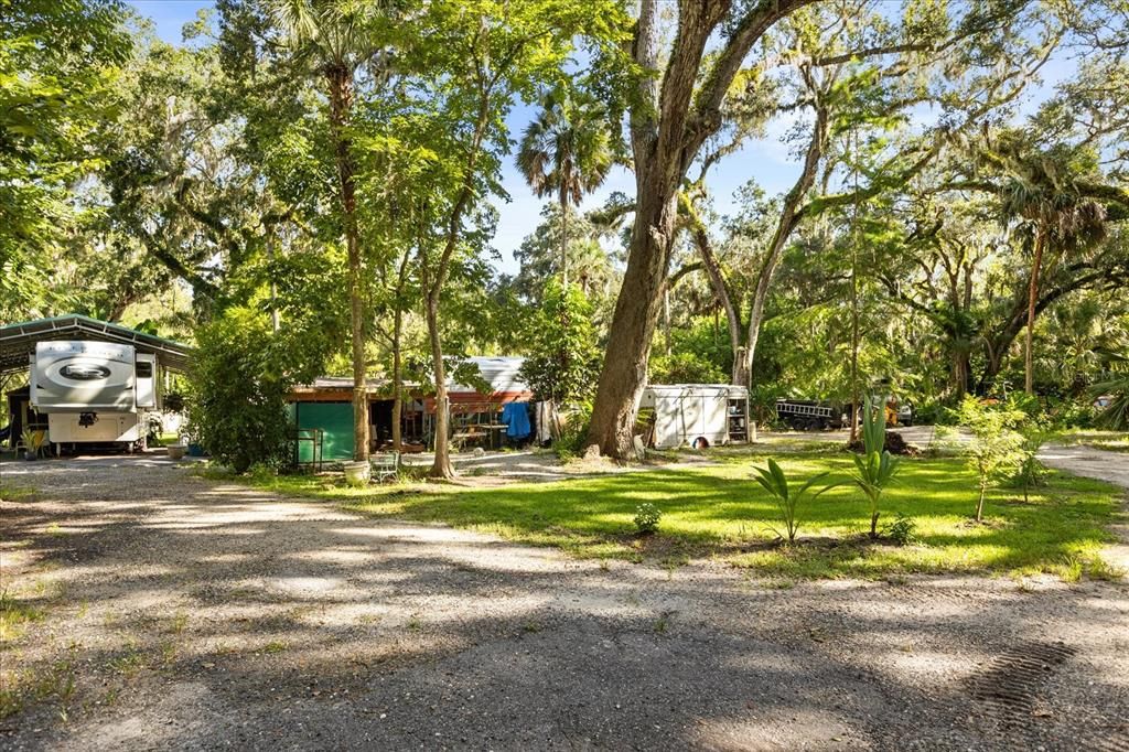 待售: $749,000 (2 贝兹, 1 浴室, 1118 平方英尺)