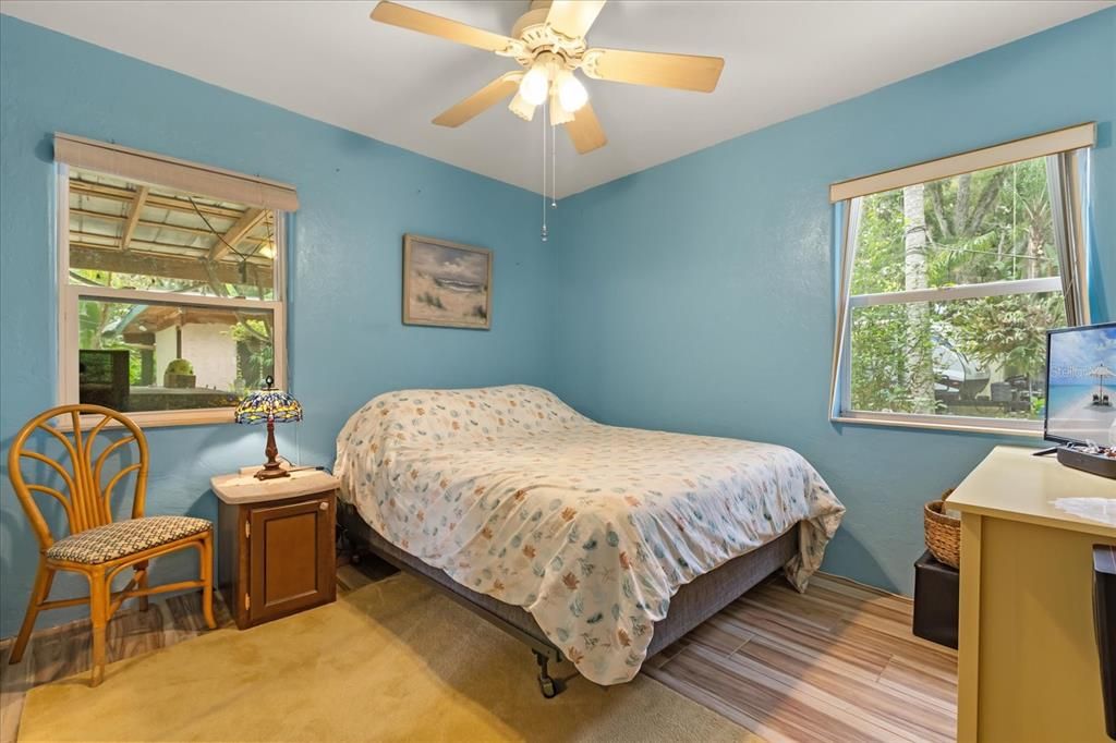 待售: $749,000 (2 贝兹, 1 浴室, 1118 平方英尺)