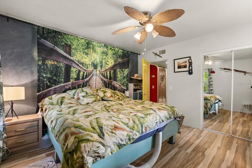 待售: $749,000 (2 贝兹, 1 浴室, 1118 平方英尺)