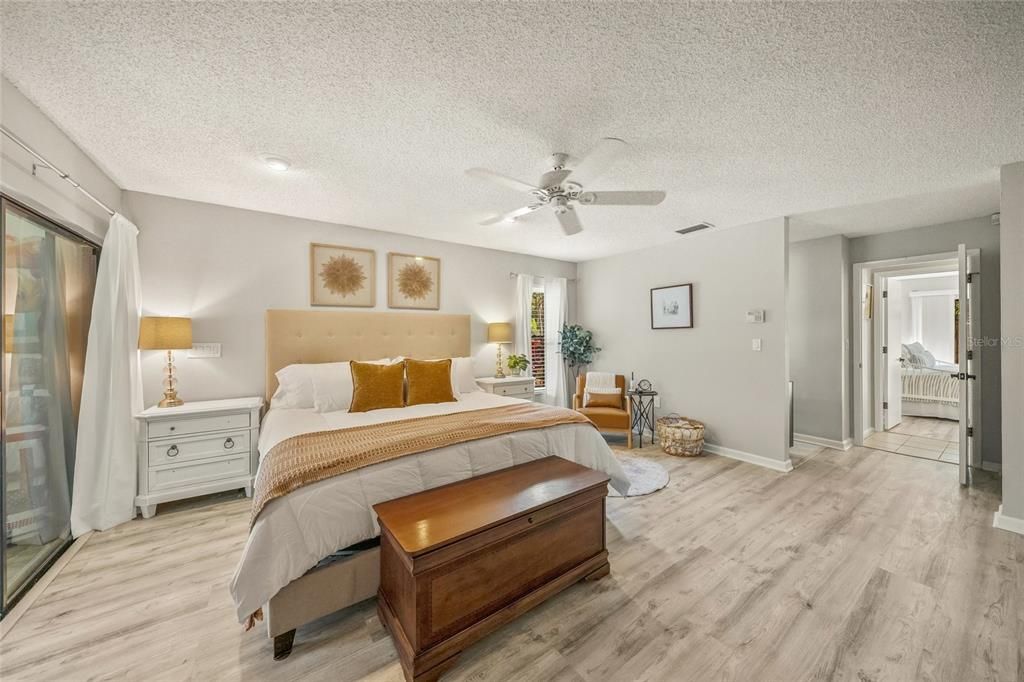 Active With Contract: $969,000 (3 beds, 2 baths, 2837 Square Feet)