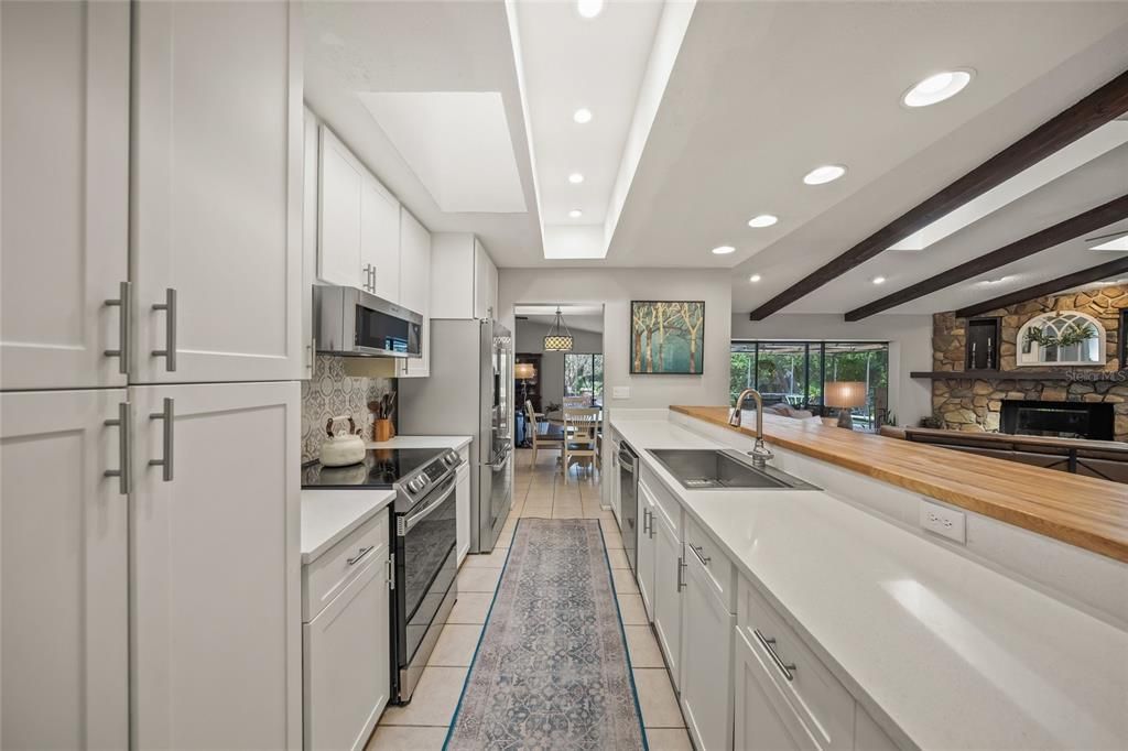 Active With Contract: $969,000 (3 beds, 2 baths, 2837 Square Feet)