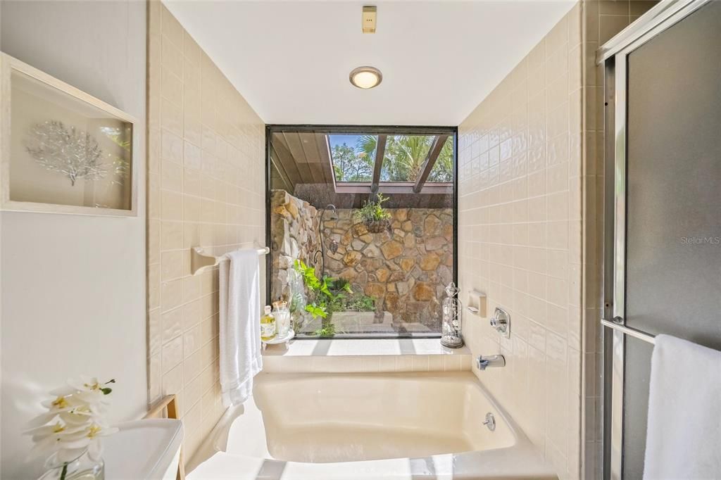 Active With Contract: $969,000 (3 beds, 2 baths, 2837 Square Feet)