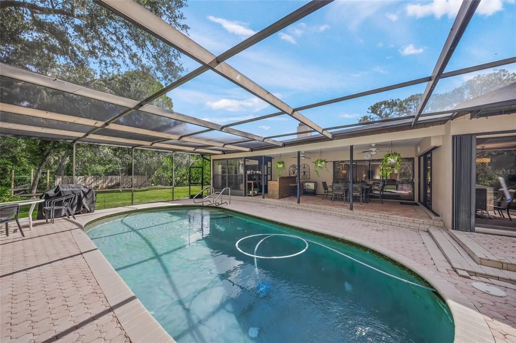 Active With Contract: $969,000 (3 beds, 2 baths, 2837 Square Feet)