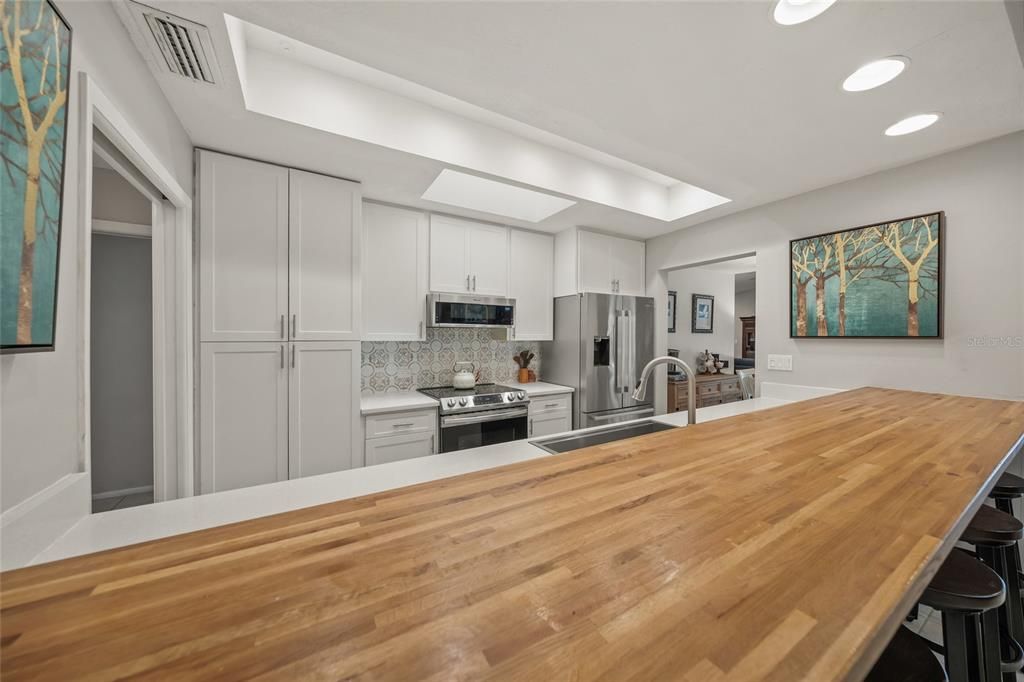 Active With Contract: $969,000 (3 beds, 2 baths, 2837 Square Feet)